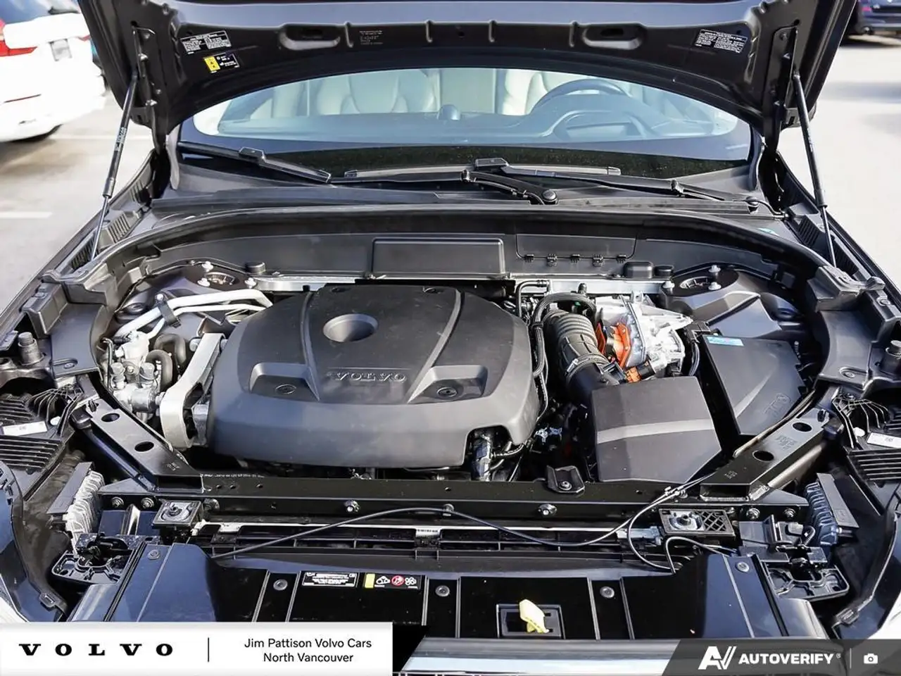Volvo XC60 снимка Volvo XC60