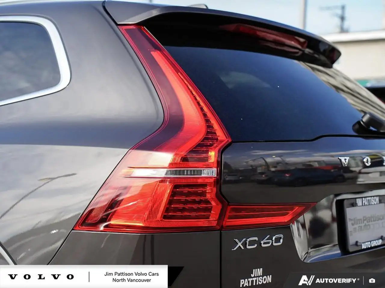 Volvo XC60 снимка Volvo XC60