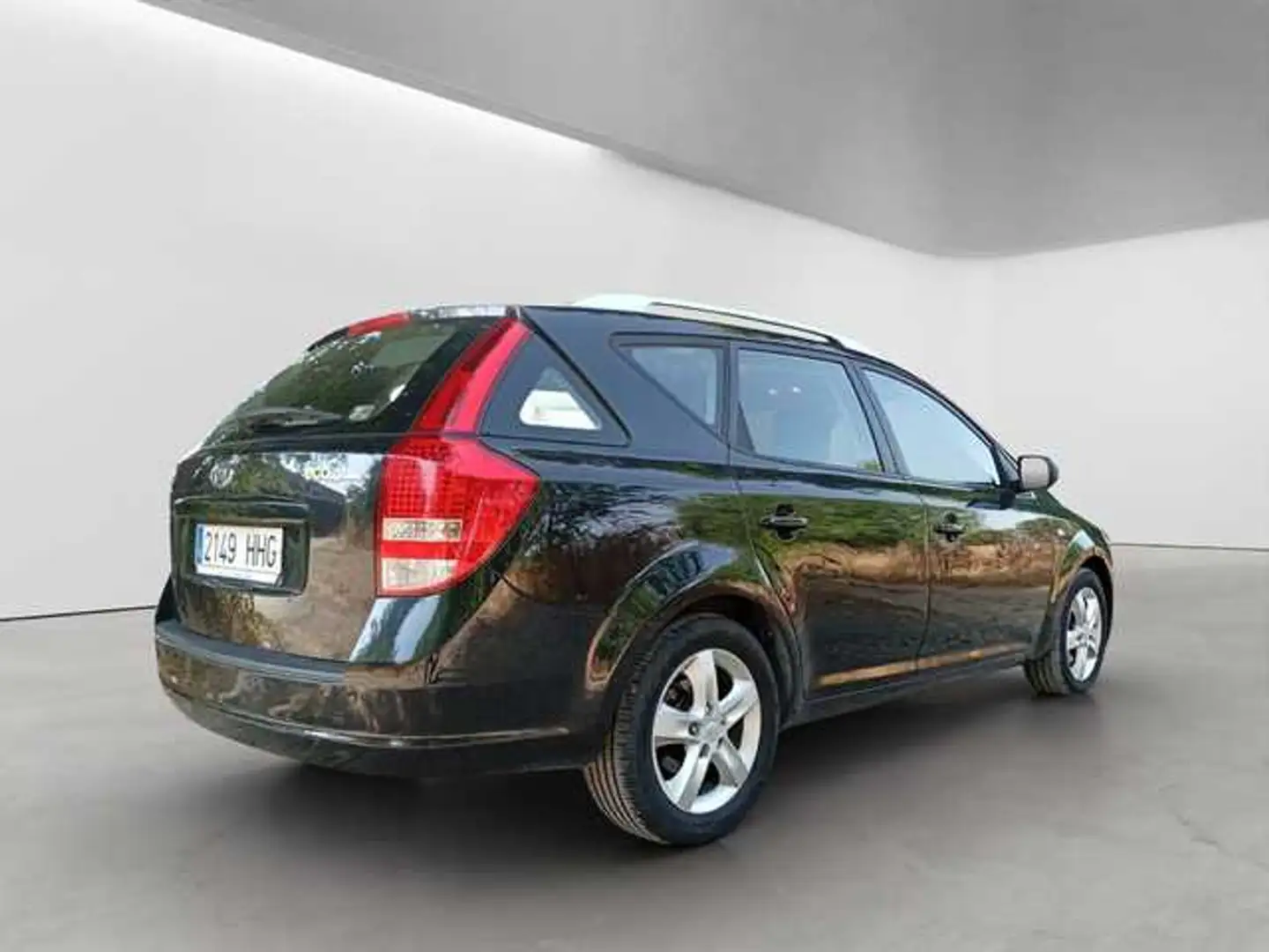 Kia Ceed / cee'd SW 1.6CRDi Active Eco-Dynamics 128 Negro - 2