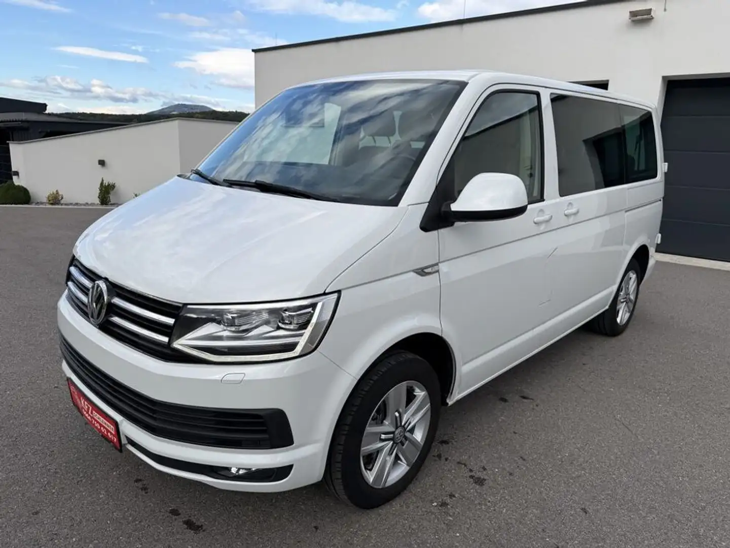 Volkswagen T6 Caravelle Comfortline DSG/LED/AHK/Navi Blanco - 1