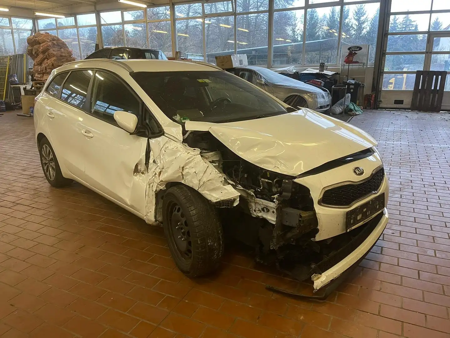Kia Ceed SW / cee'd SW 1,6 CRDi Edition 7 Blanc - 2