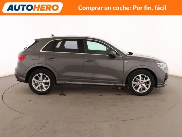 Audi Q3 view 7