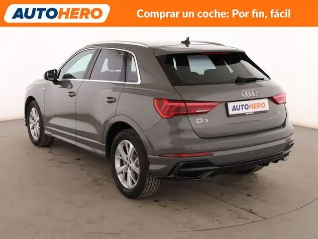 Audi Q3 view 4
