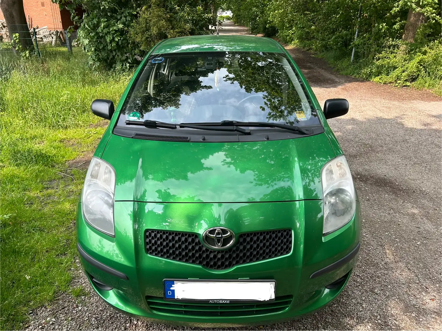 Toyota Yaris Style Grün - 1