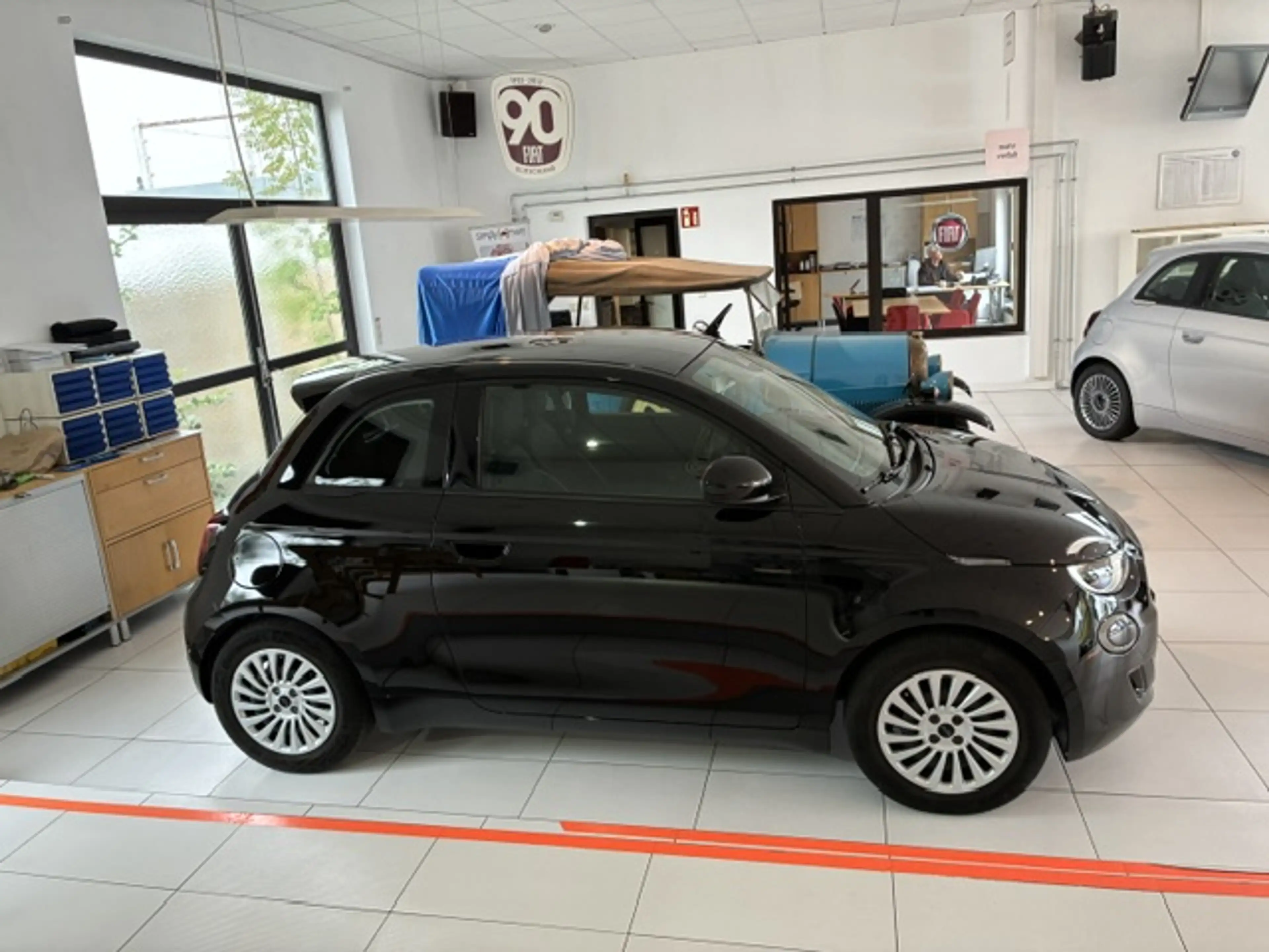 Fiat 500e Icon — photo 5