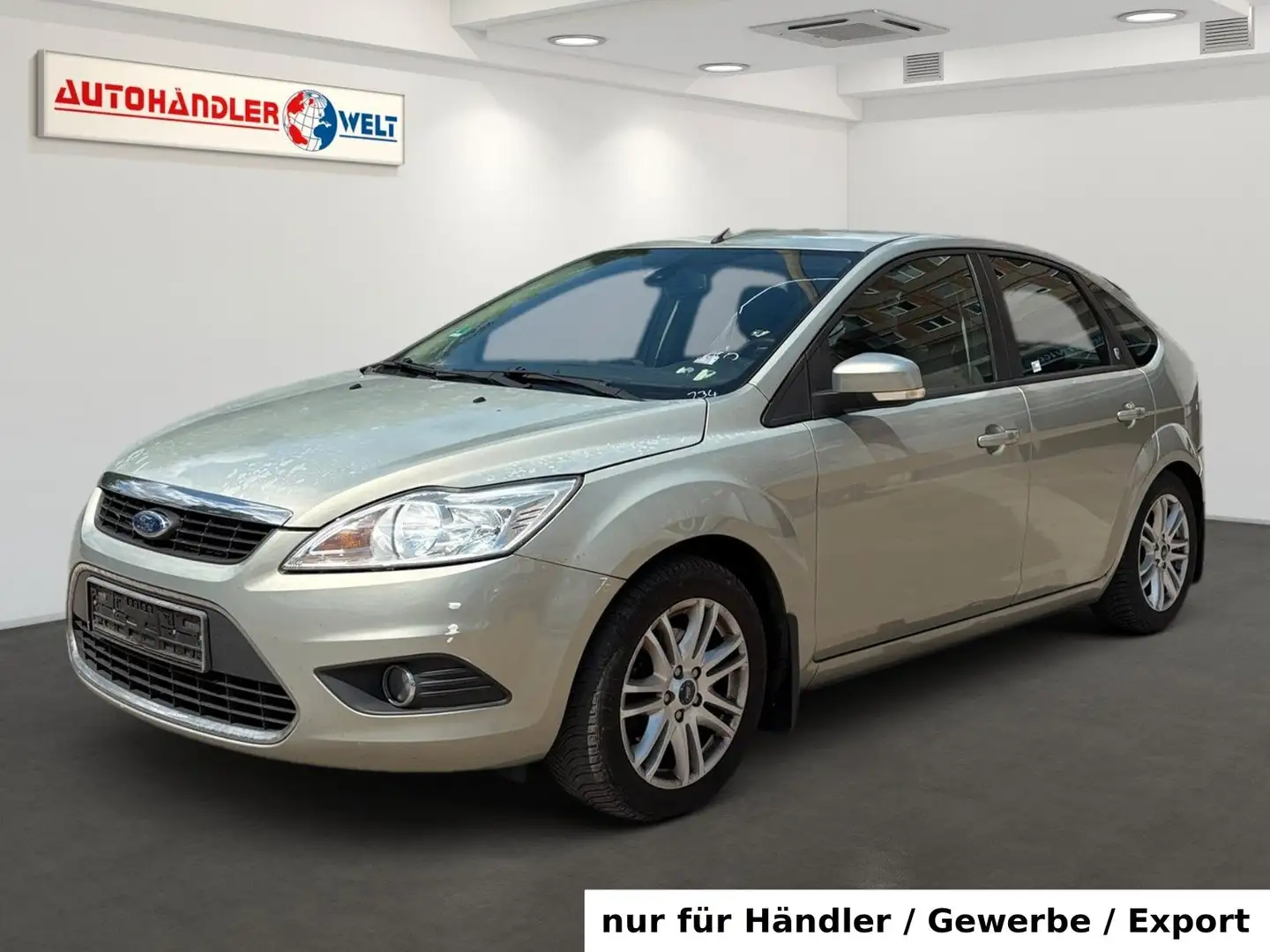 Ford Focus Lim. 1.6i Ghia 5-trg. AAC SHZ AHK Grün - 1