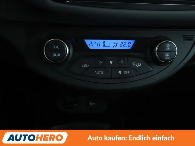 Toyota Yaris view 22