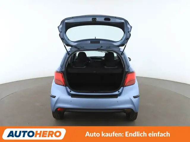 Toyota Yaris view 16