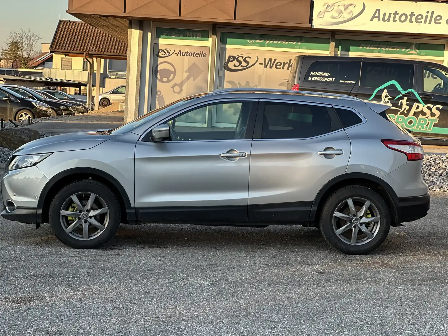 Nissan Qashqai Visia - 2