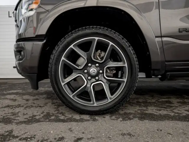 RAM 1500 Ram 1500 Laramie Quad Cab 6'4''-Bed 4x4 Ansicht 12