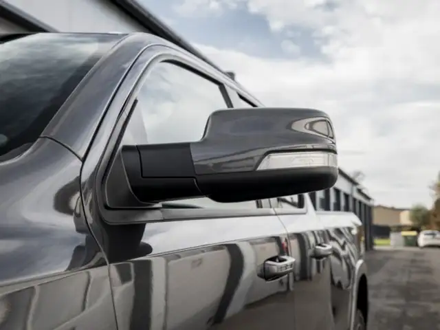 RAM 1500 Ram 1500 Laramie Quad Cab 6'4''-Bed 4x4 Ansicht 11