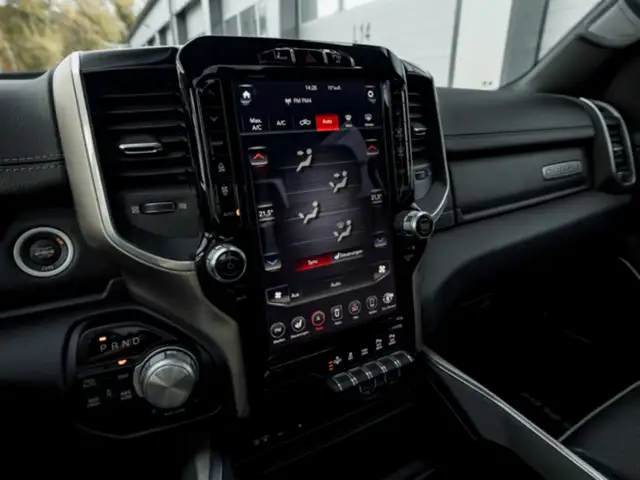 RAM 1500 Ram 1500 Laramie Quad Cab 6'4''-Bed 4x4 Ansicht 39