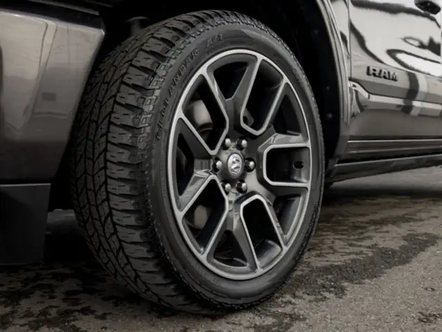 RAM 1500 Ram 1500 Laramie Quad Cab 6'4''-Bed 4x4 Ansicht 13