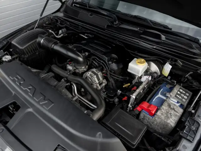 RAM 1500 Ram 1500 Laramie Quad Cab 6'4''-Bed 4x4 Ansicht 6