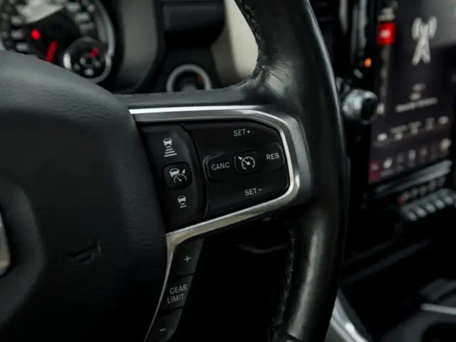 RAM 1500 Ram 1500 Laramie Quad Cab 6'4''-Bed 4x4 Ansicht 35