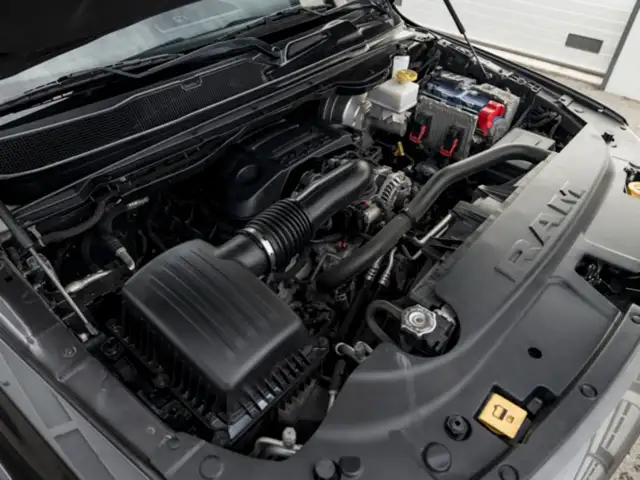 RAM 1500 Ram 1500 Laramie Quad Cab 6'4''-Bed 4x4 Ansicht 5