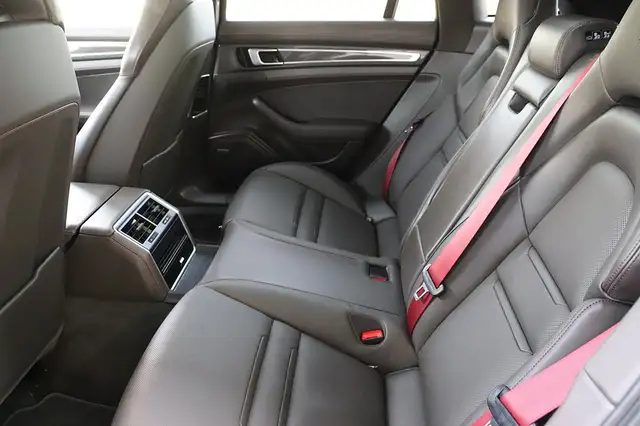 Porsche Panamera 4 E-Hybrid PHEV Sport Turismo Aut. *EDITION 10* Ansicht 18