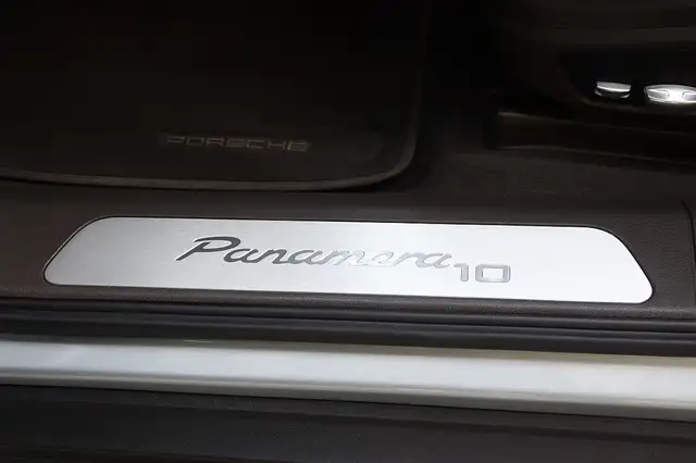 Porsche Panamera 4 E-Hybrid PHEV Sport Turismo Aut. *EDITION 10* Ansicht 17