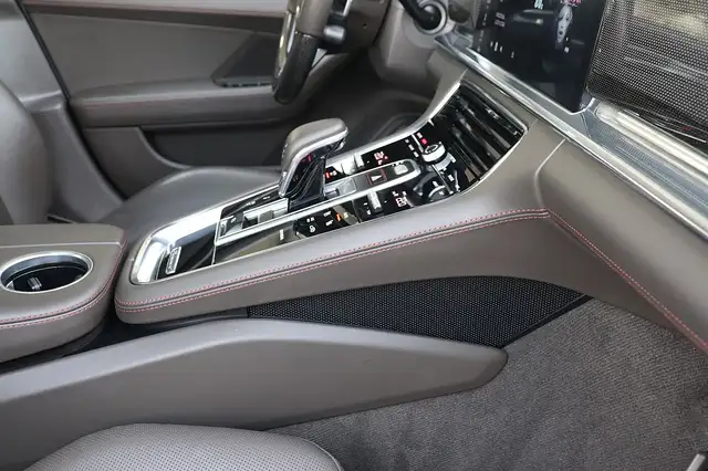 Porsche Panamera 4 E-Hybrid PHEV Sport Turismo Aut. *EDITION 10* Ansicht 22