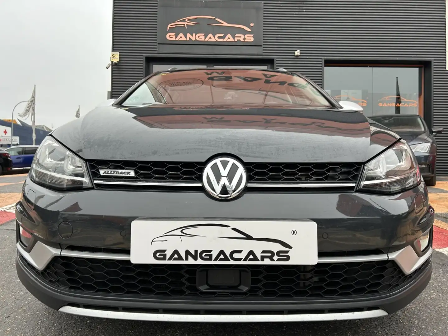 Volkswagen Golf 1.8 TSI BMT DSG Сірий - 1