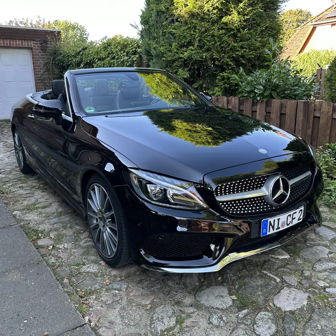 Mercedes-Benz C 300 AMG Keyless, LED, Airscarf, C43, 290 PS, 360 Černá - 1