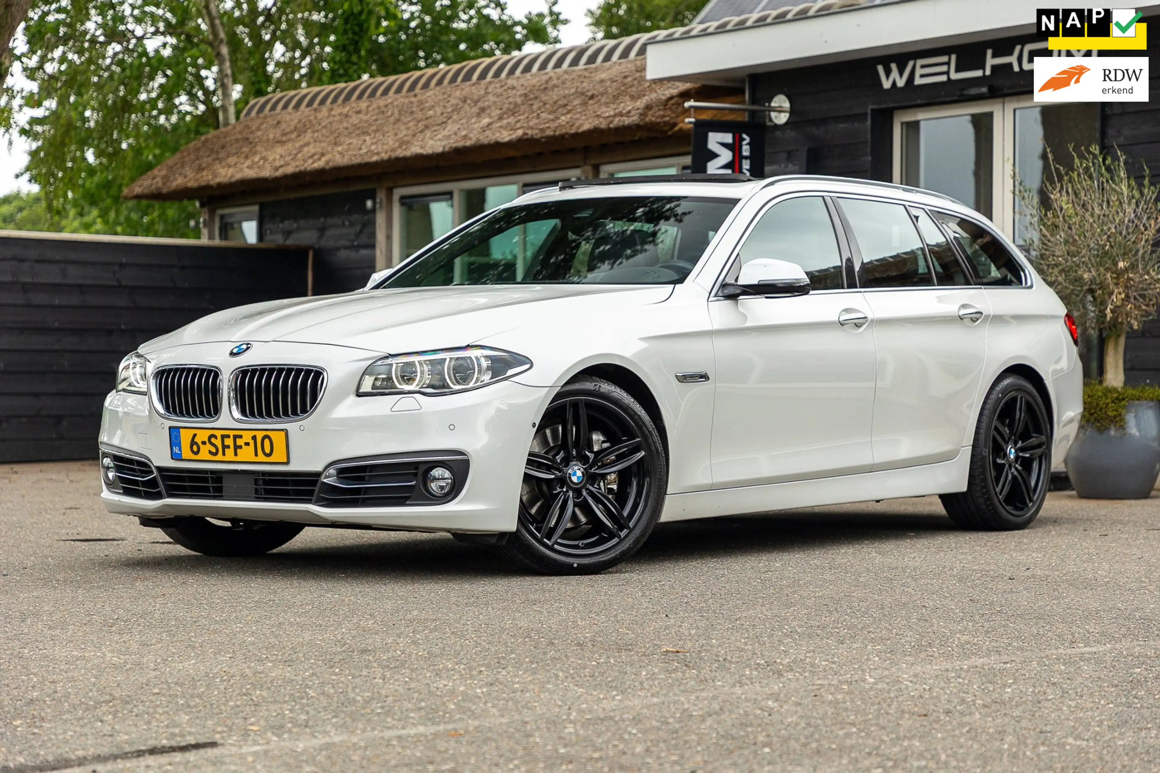 BMW 528 5-serie Touring 528i High Executive Panoramadak I