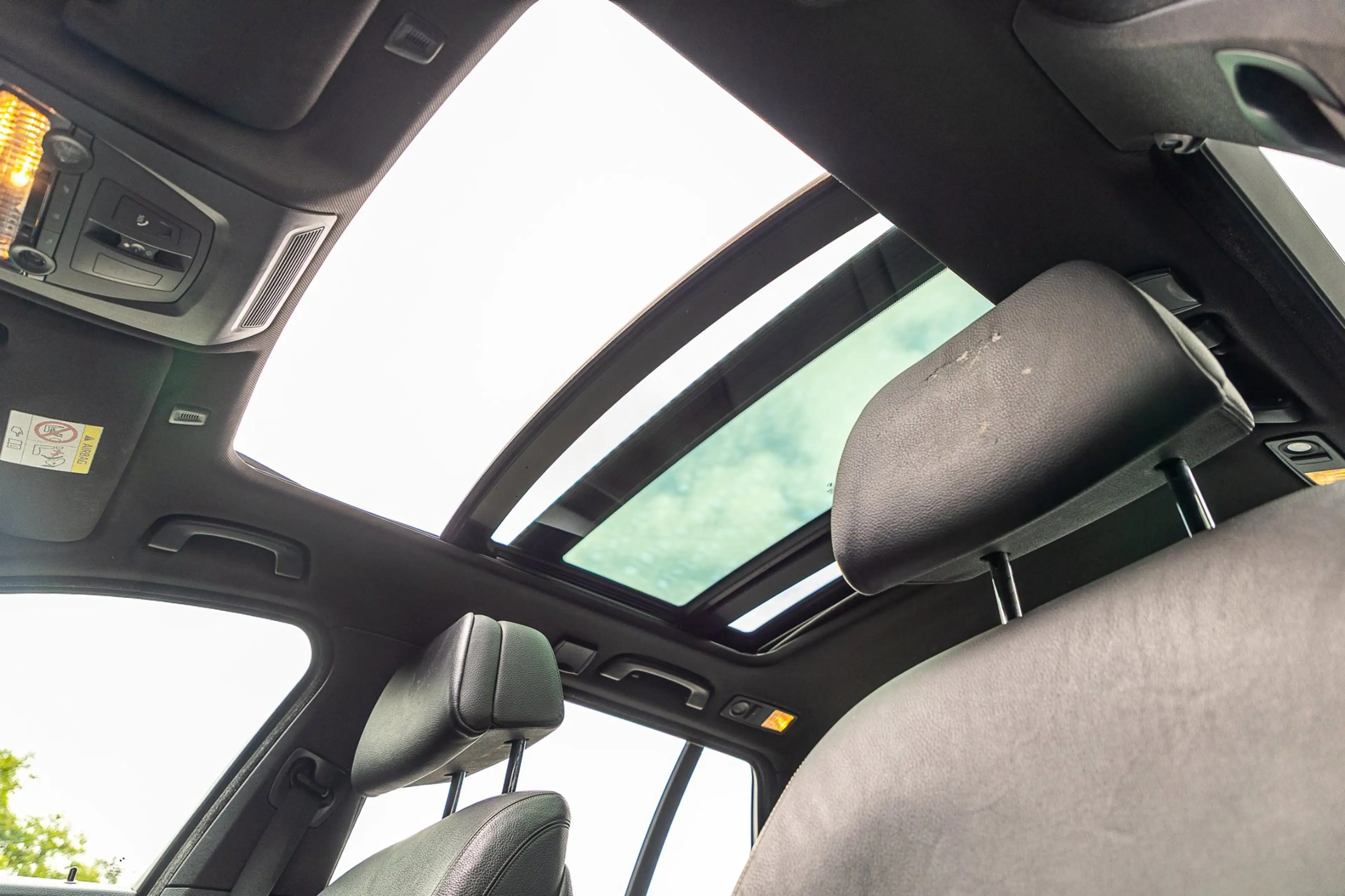 BMW 528 5-serie Touring 528i High Executive Panoramadak I — photo 6