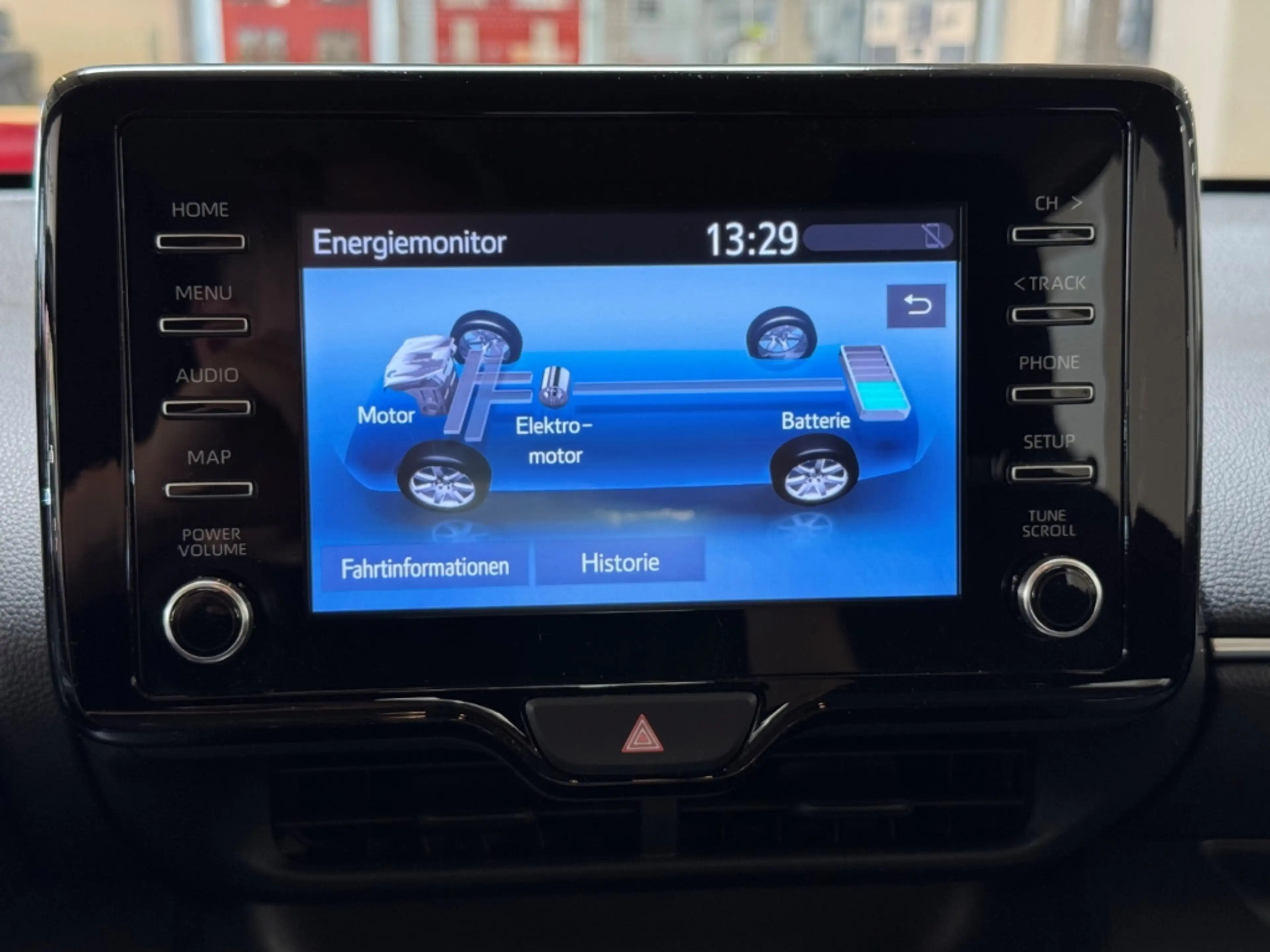 Toyota Yaris Hybrid Team Deutschland / Abstands-Tempo. — photo 12
