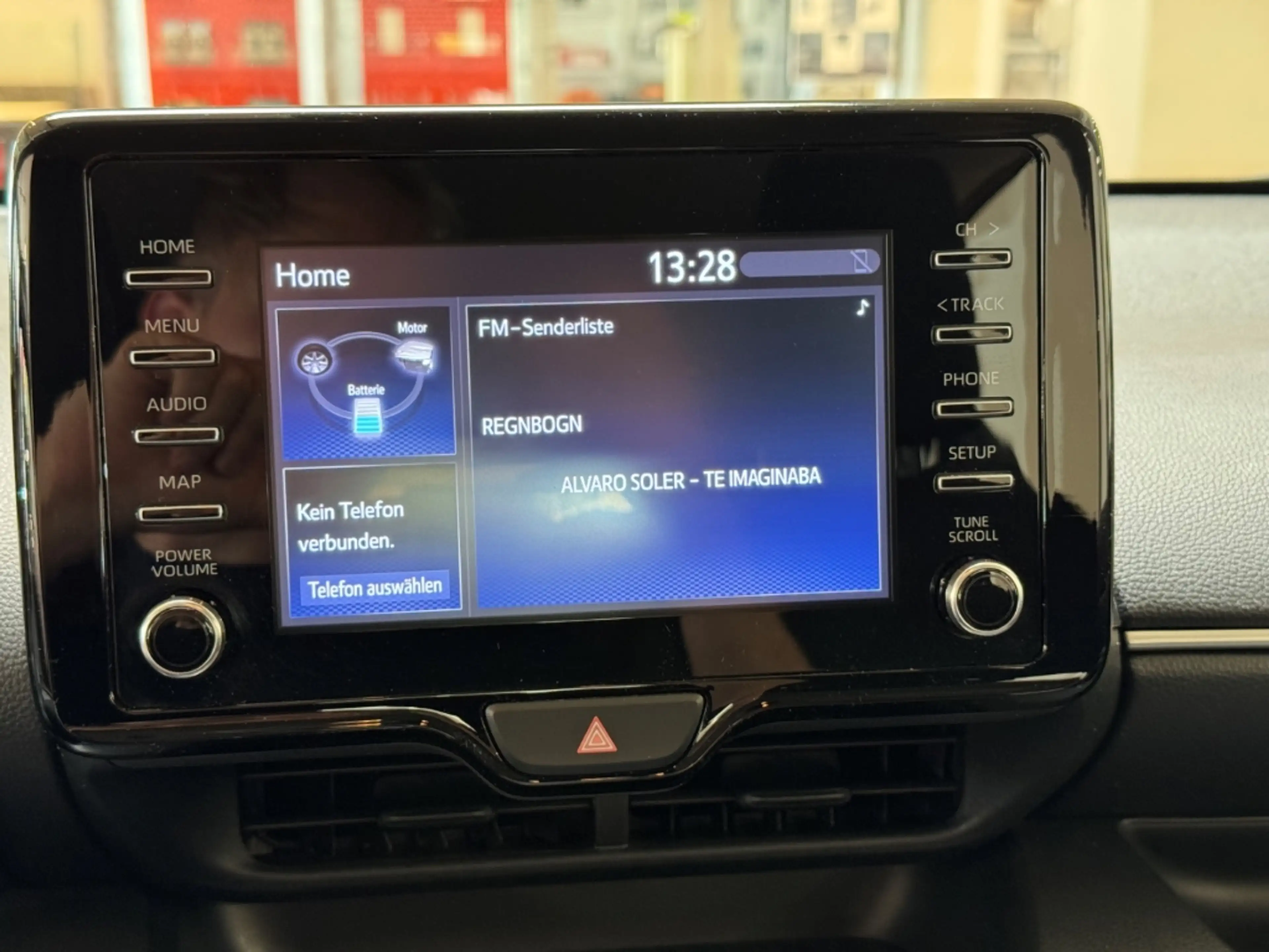 Toyota Yaris Hybrid Team Deutschland / Abstands-Tempo. — photo 11