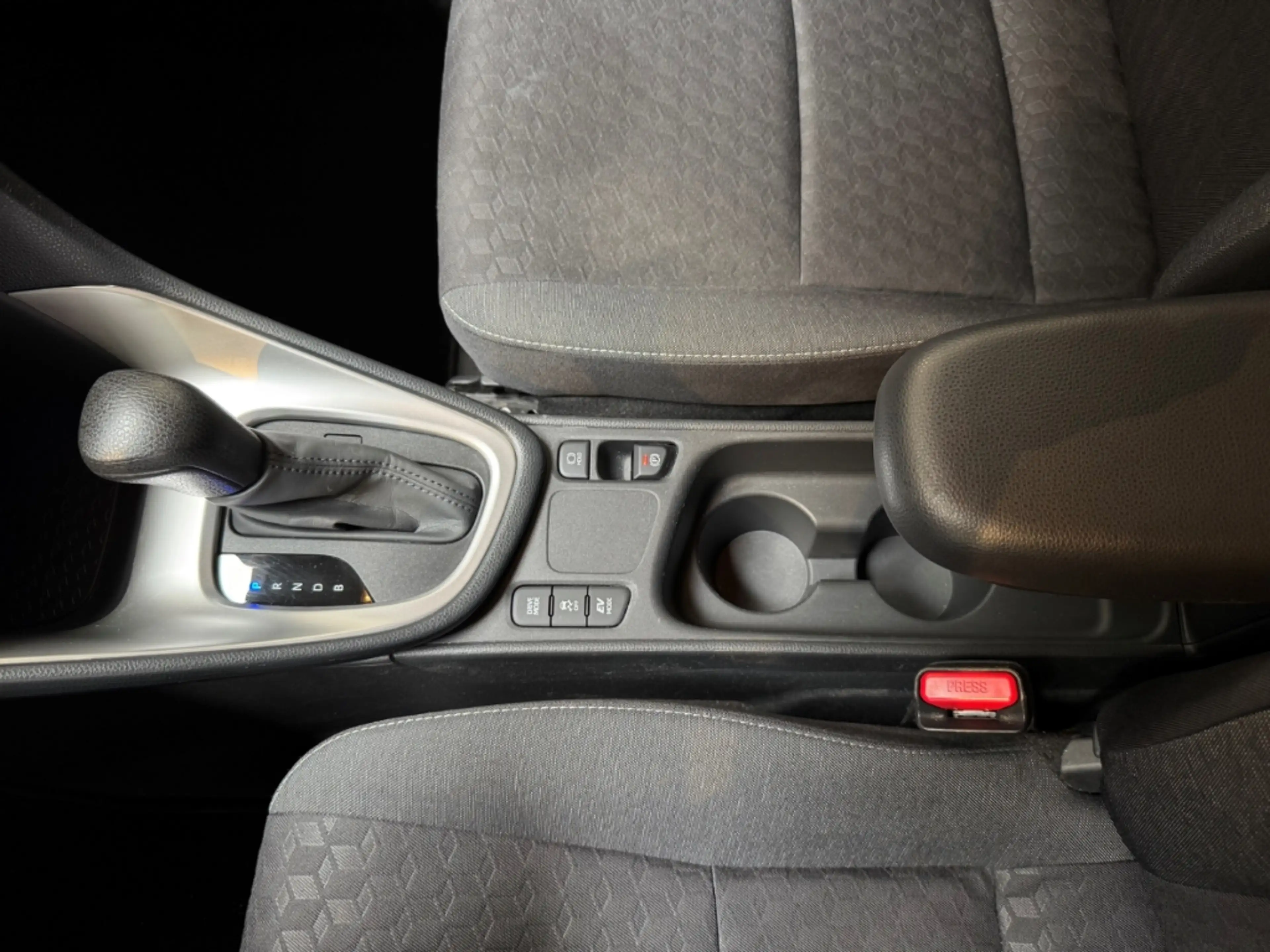 Toyota Yaris Hybrid Team Deutschland / Abstands-Tempo. — photo 16
