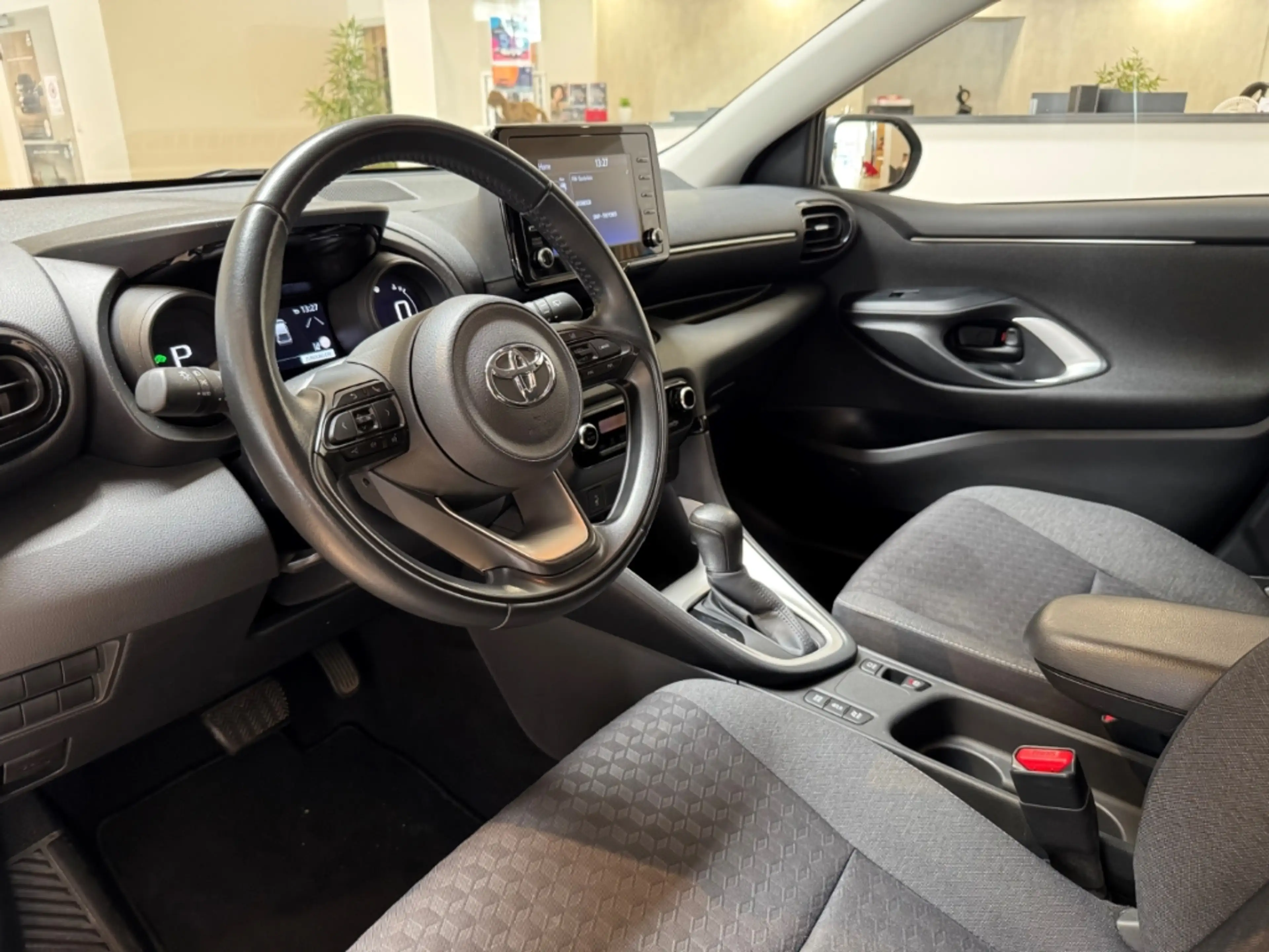Toyota Yaris Hybrid Team Deutschland / Abstands-Tempo. — photo 7
