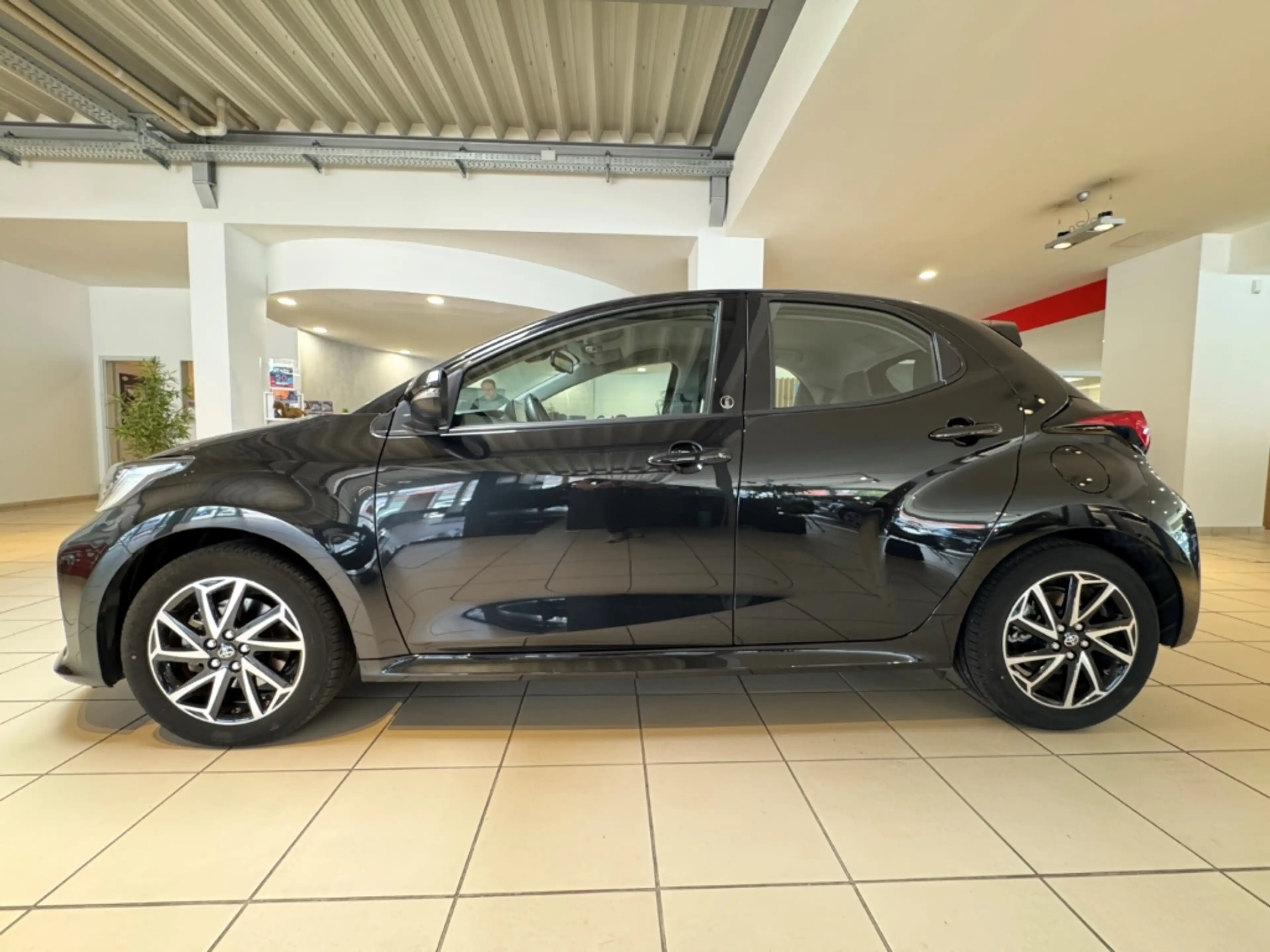 Toyota Yaris Hybrid Team Deutschland / Abstands-Tempo. — photo 2