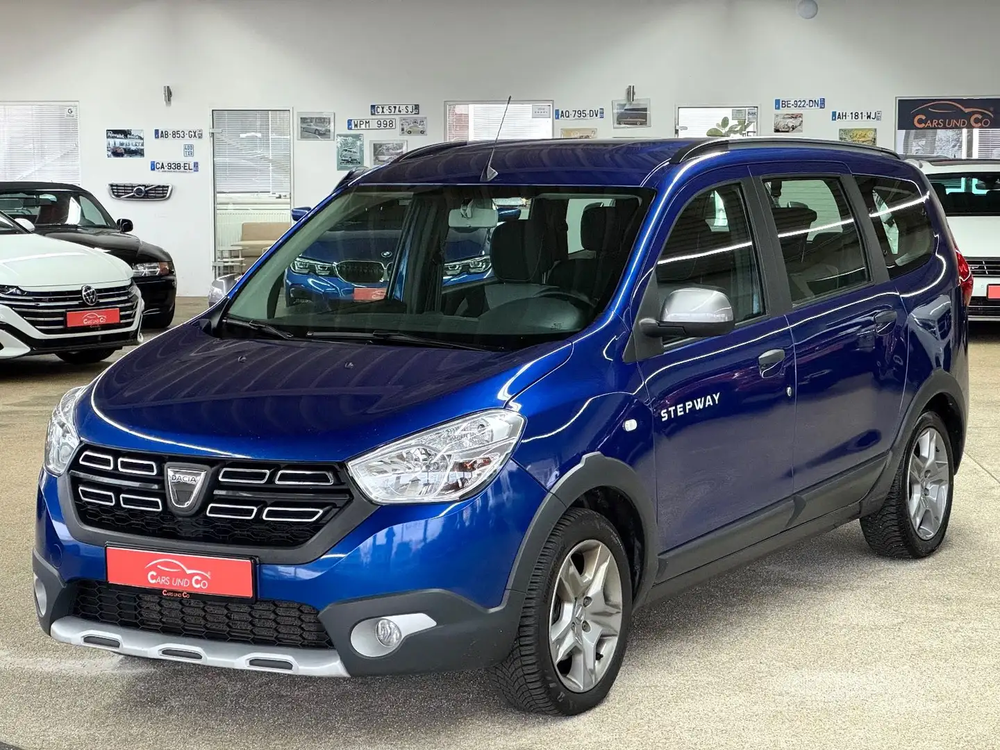 Dacia Lodgy Stepway Selection 7Sitz SHZ*NAV*TEM*PDC*RK Blau - 1
