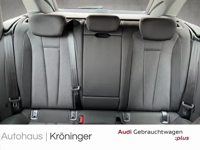 Audi A4 Avant view 10