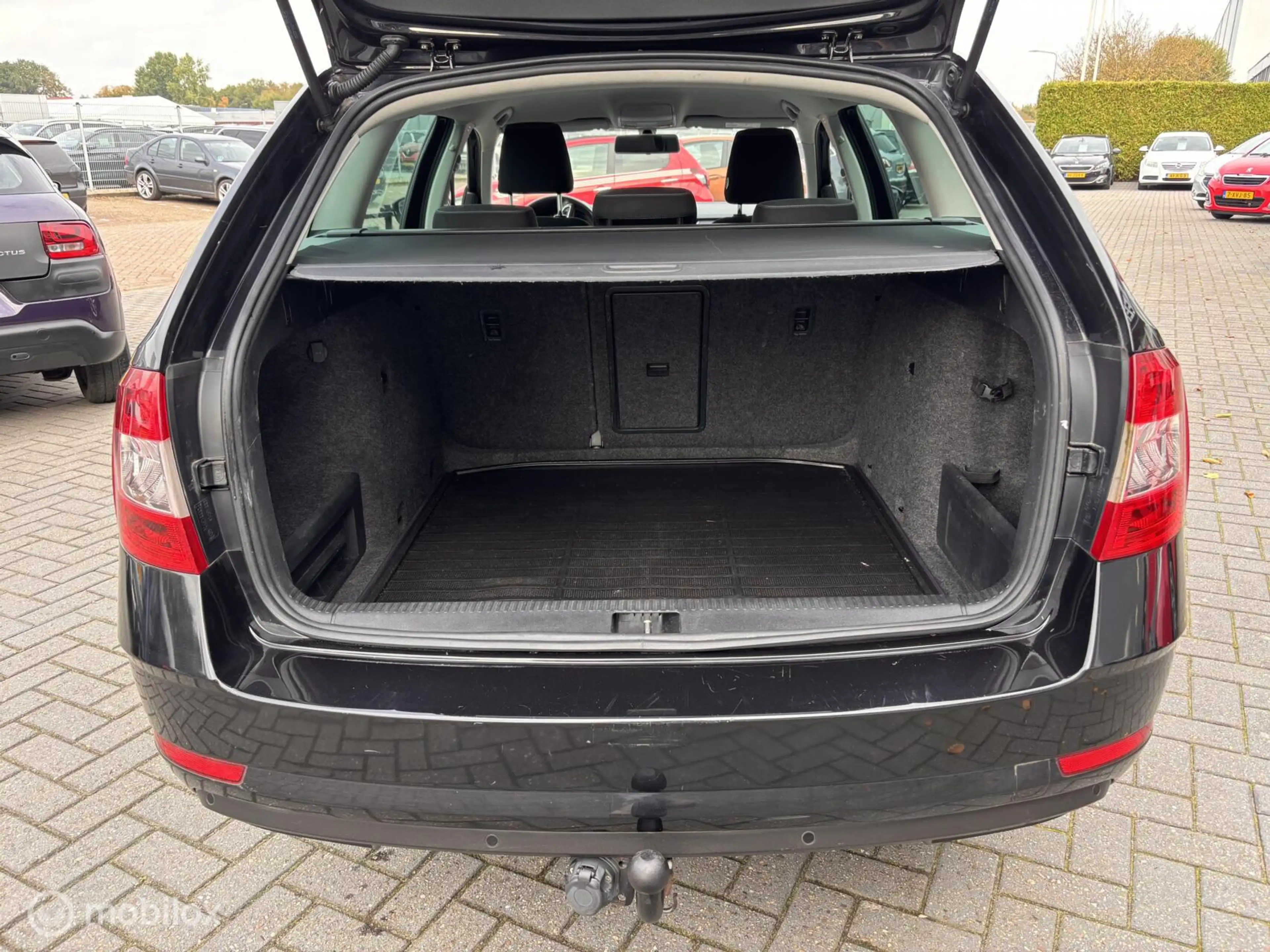 Skoda Octavia Combi 1.2 TSI Greentech Style Businessline — photo 10