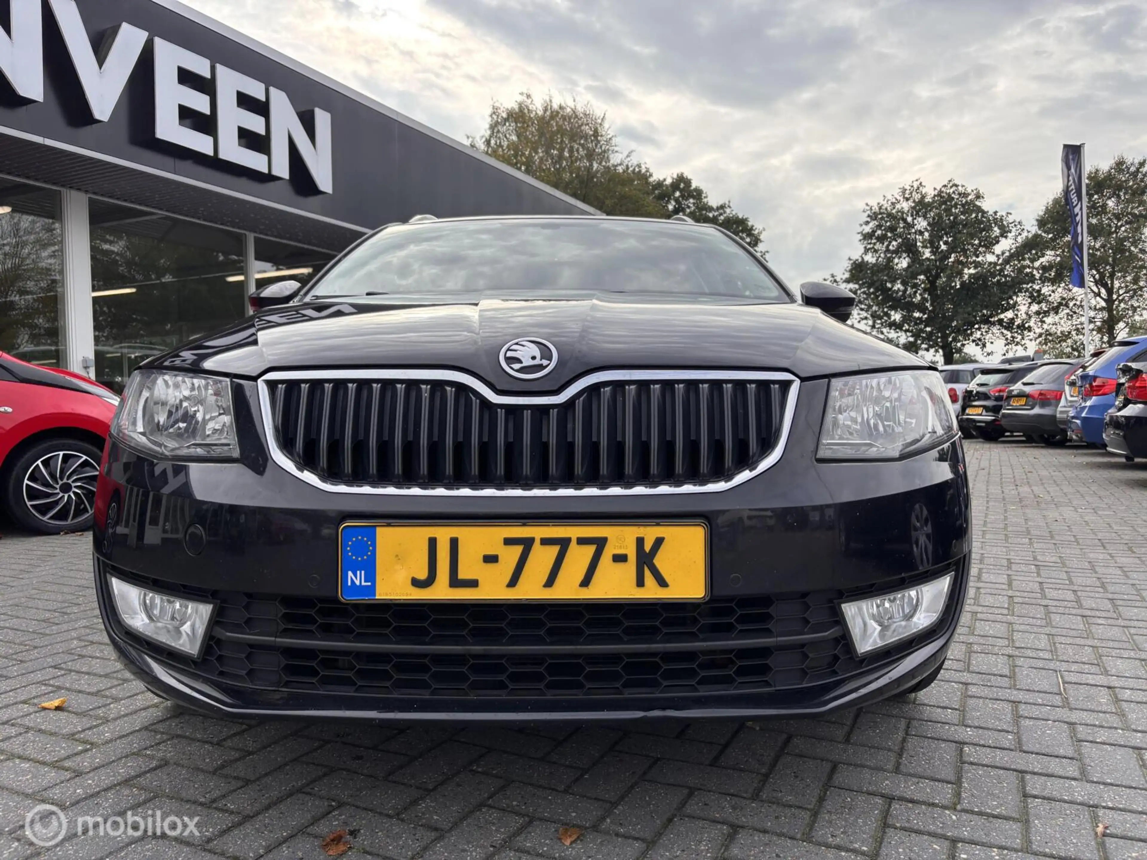 Skoda Octavia Combi 1.2 TSI Greentech Style Businessline — photo 11