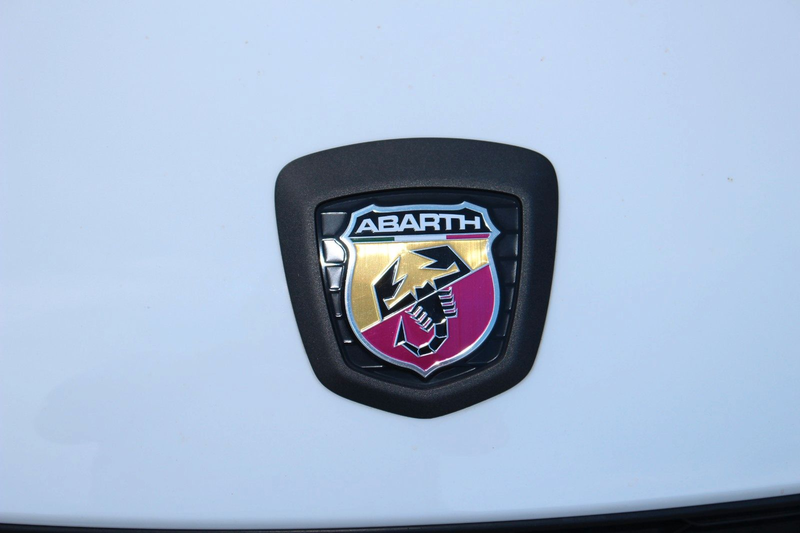 Abarth 124 Spider Turismo BOSE LED — photo 5
