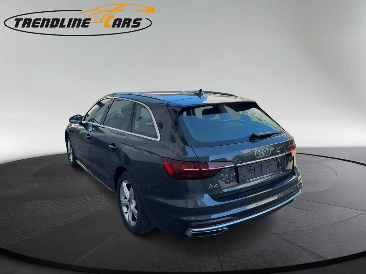 Audi A4 Avant 30 TDI advanced S-tronic Grau - 2