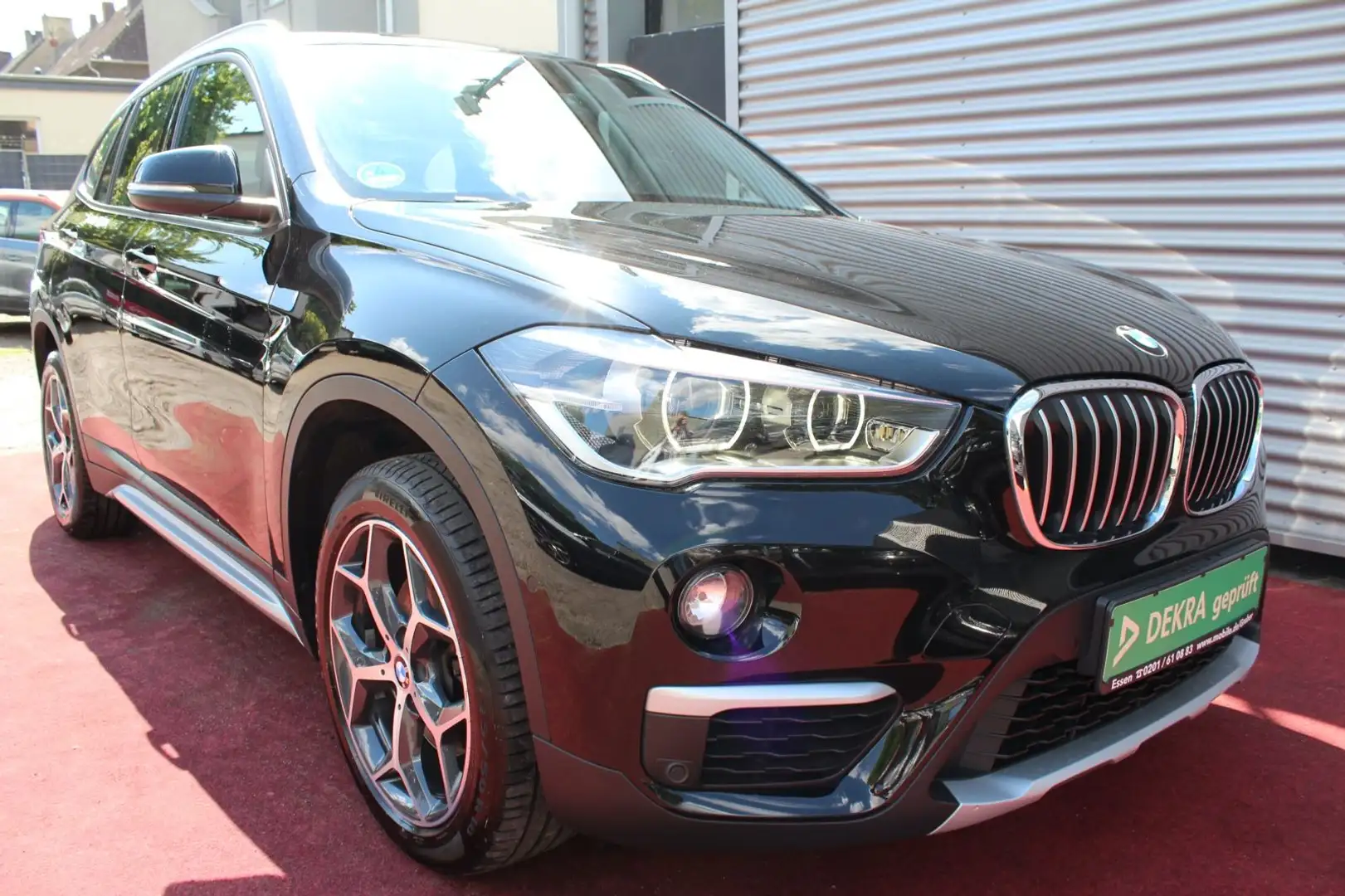 BMW X1 sDrive 18 i xLine KLIMAAUTOMATIK 18.ZOLL PDC Nero - 2