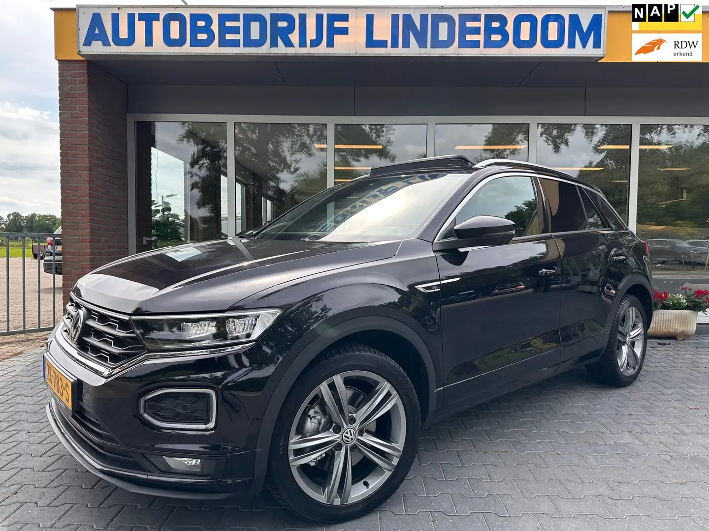 Volkswagen T-Roc R-Line 4Motion Sport Standkachel Panoramadak trekh Zwart - 1