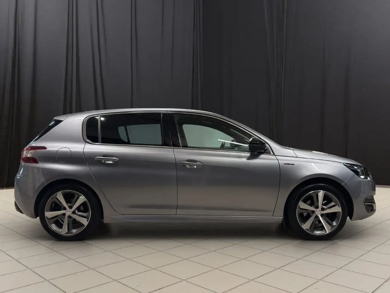 Peugeot 308 308