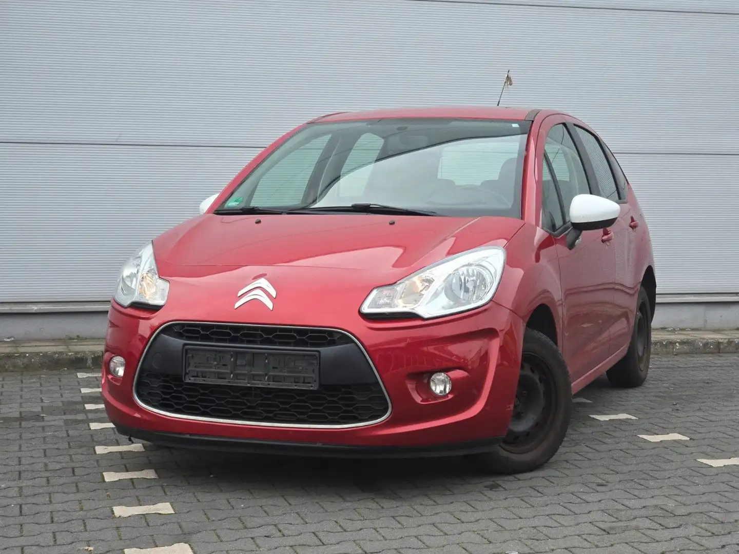 Citroen C3 Cool & Sound Красный - 2