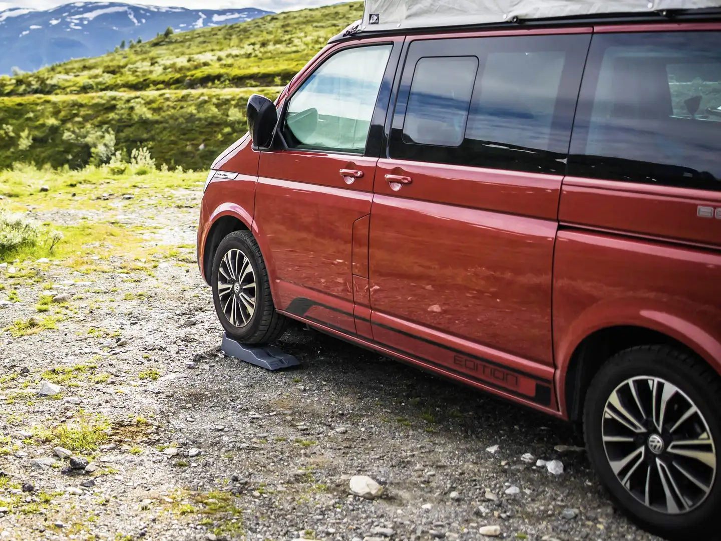 Volkswagen T6.1 California California T6.1 DSG 4MOTION Beach Tour Edition Rojo - 2