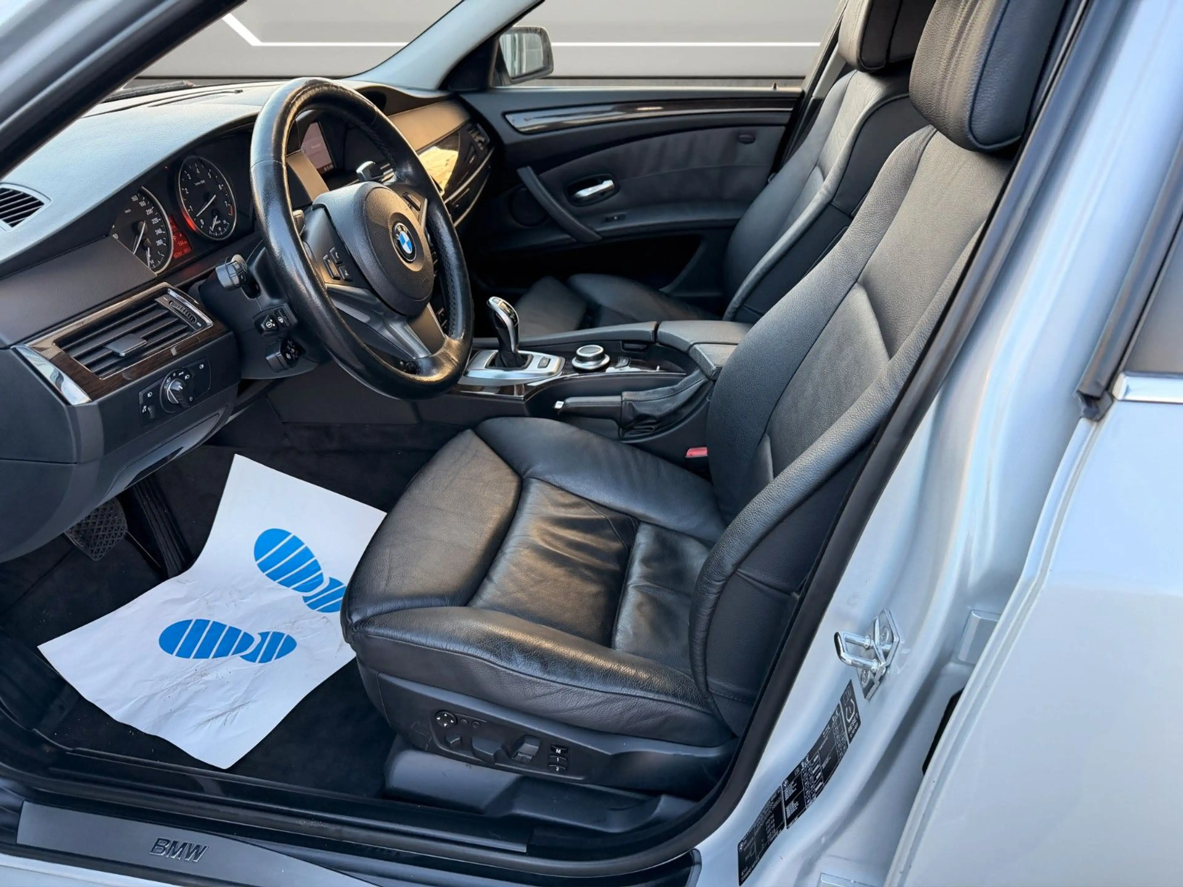 BMW 530 i Sportautomatik*Xenon*Navi Prof*Leder*ACC* — photo 5