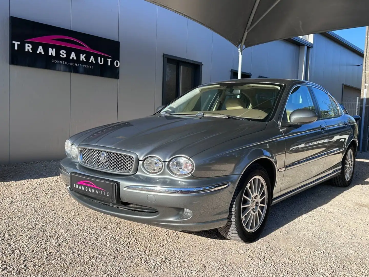Jaguar X-Type 2.2 D 155ch Executive / Origine France Grey - 1