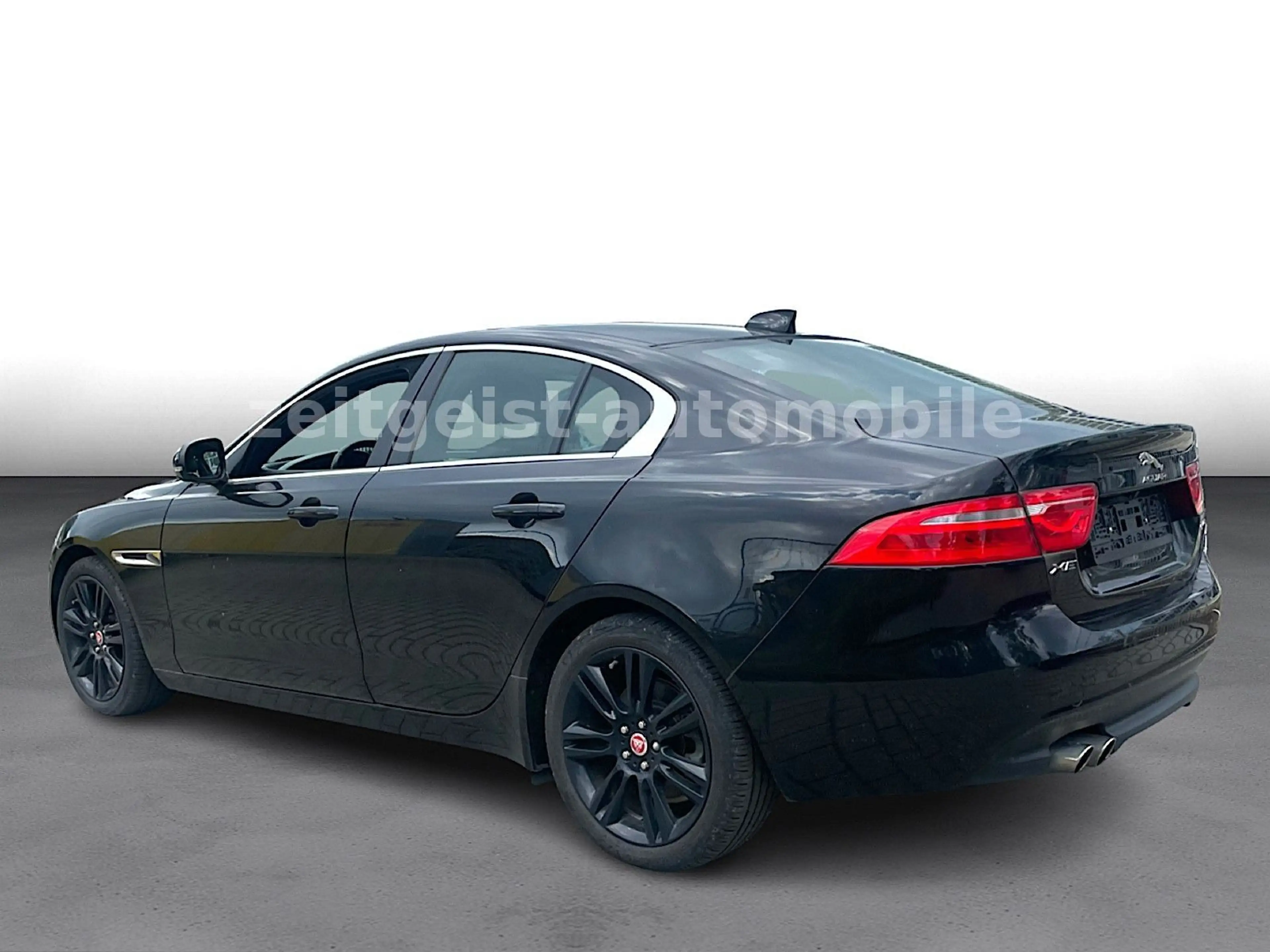 Jaguar XE 20d *STEUERKETTEN NEU*TÜV NEU*8 — photo 5