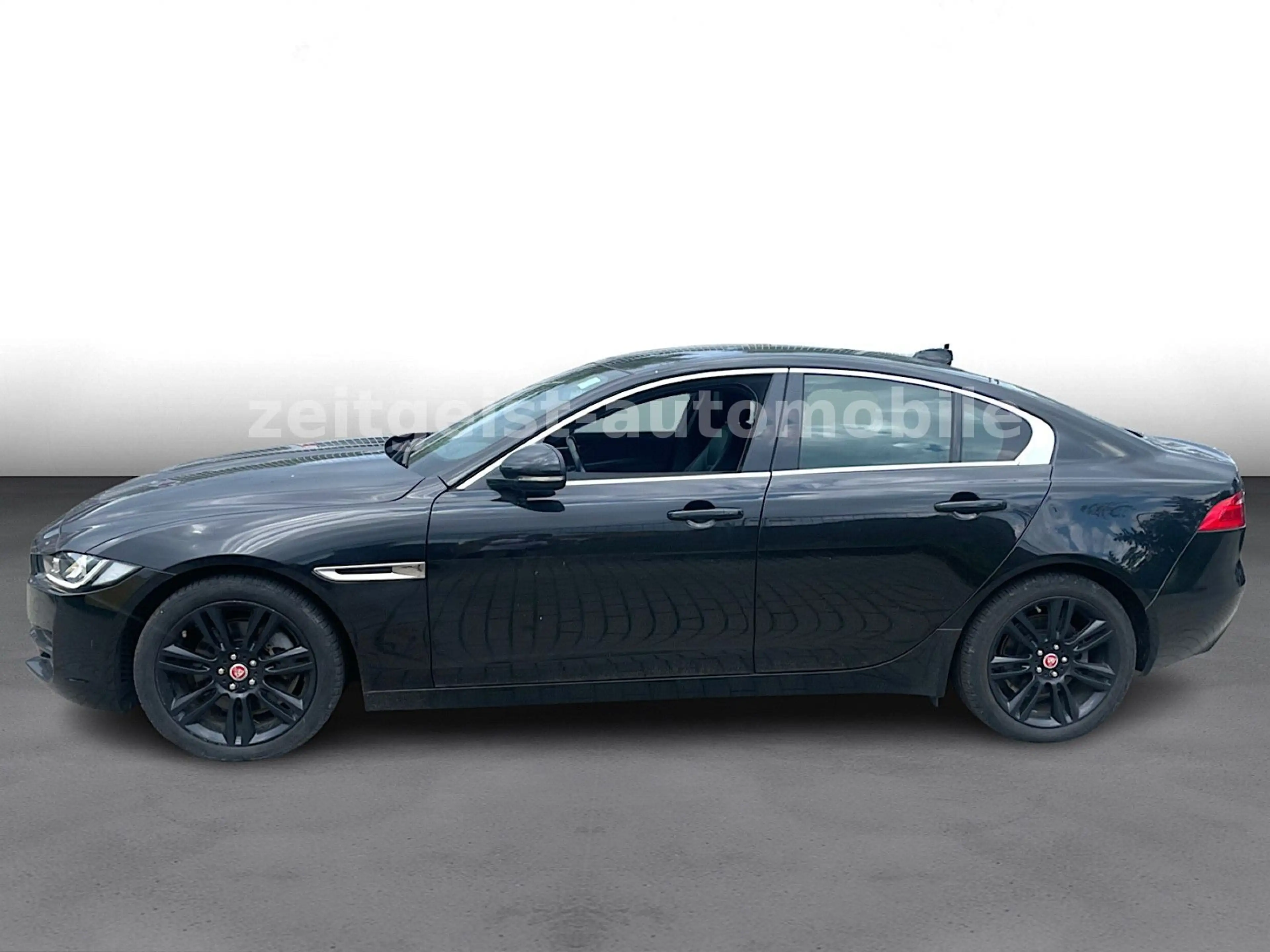 Jaguar XE 20d *STEUERKETTEN NEU*TÜV NEU*8 — photo 4
