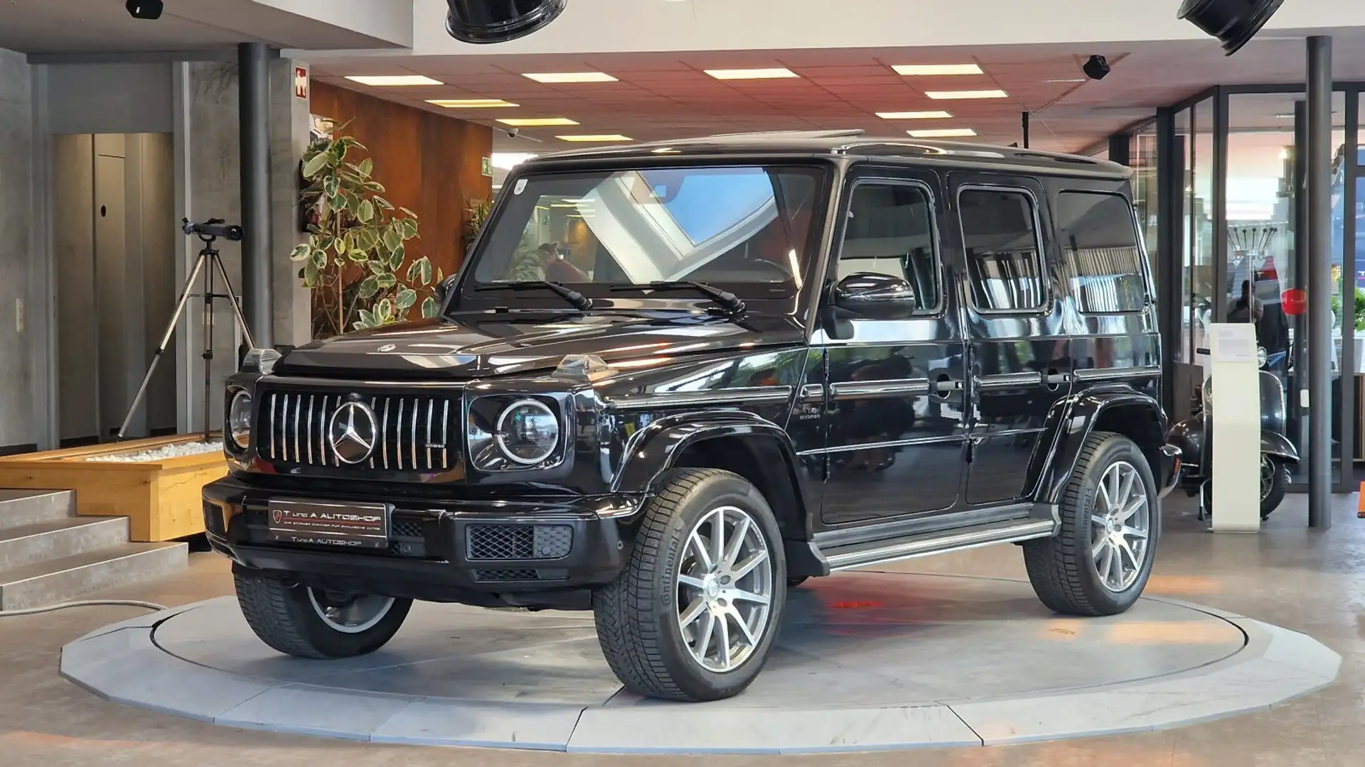 Mercedes-Benz G 350 d 4-Matic AMG-Paket Aut. *Schiebedach*360°*Burmest Schwarz - 2