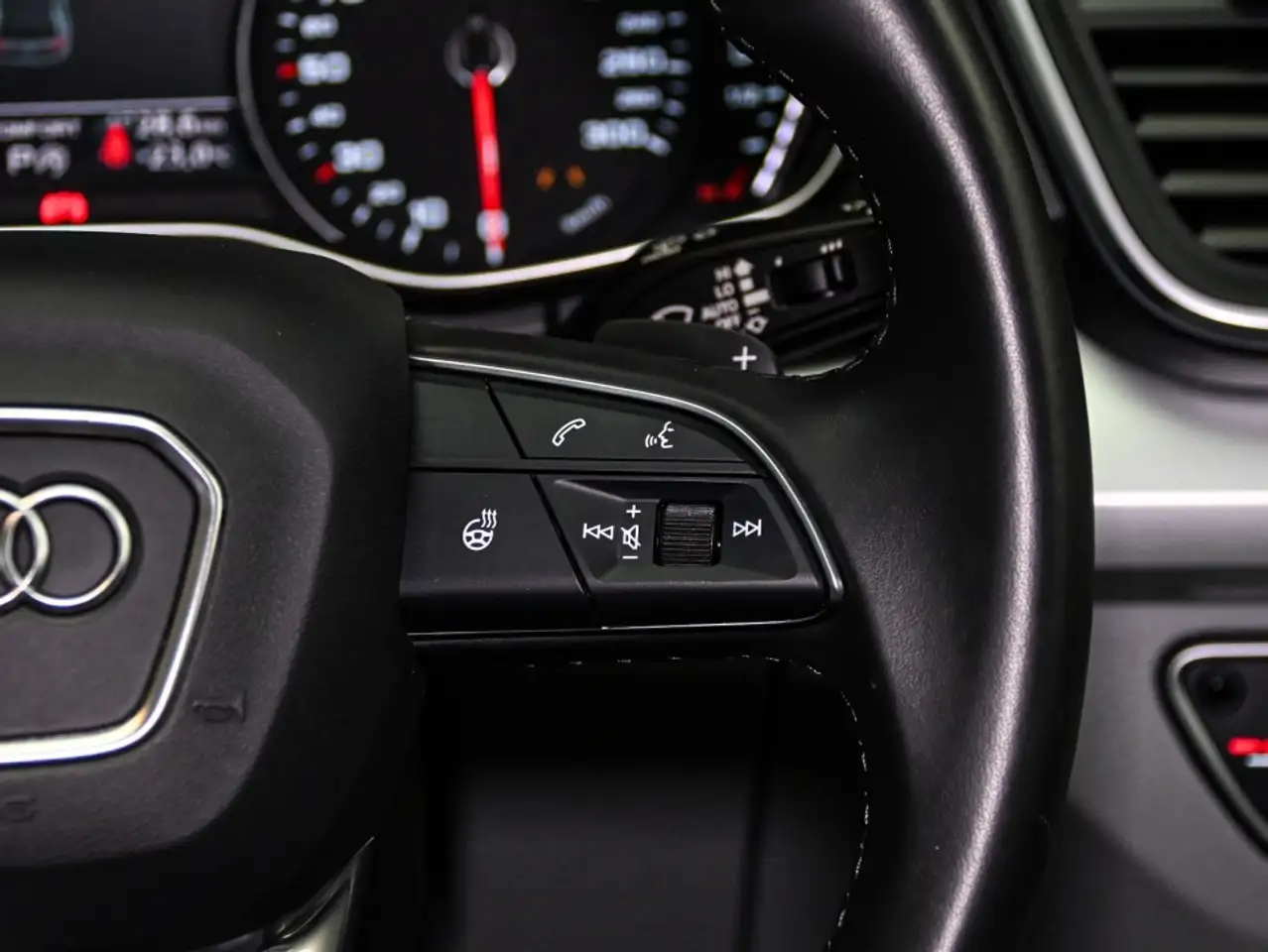 Audi Q5 снимка Audi Q5