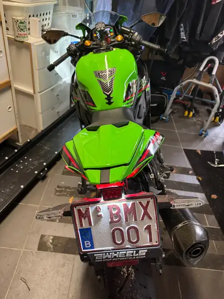 Kawasaki Ninja ZX-4RR - foto 3